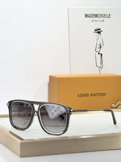 LOUIS VUITTON Fashion Sunglasses - Image 7