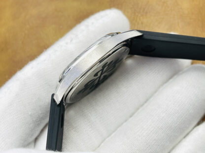 Patek Philippe Aquanaut Ladies Quartz Watch - Image 6