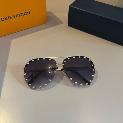 LOUIS VUITTON Fashion Sunglasses - Image 7