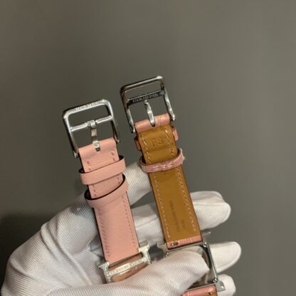 Hermes Sakura Pink Fashionable and Exquisite Watch - Image 4