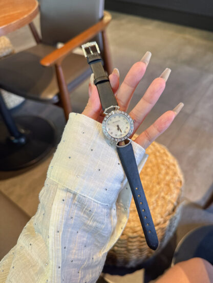 Bulgari luxury soft wrist watch - Image 5