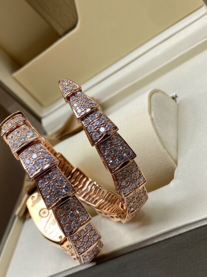 Bulgari's unique snake-shaped watch - Image 6