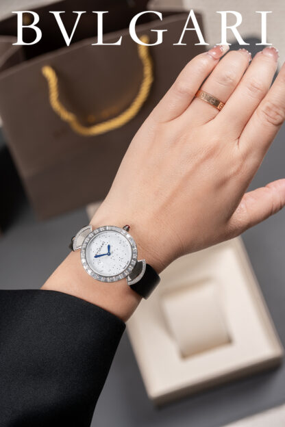Bulgari luxury soft wrist watch - Image 6