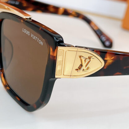 LOUIS VUITTON Fashion Sunglasses - Image 7