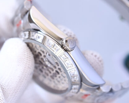 The Rolex square diamond bezel features a hollowed-out diamond-encrusted design - Image 6