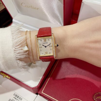 Cartier Square High-end Elegant and Refined Watch - Image 6
