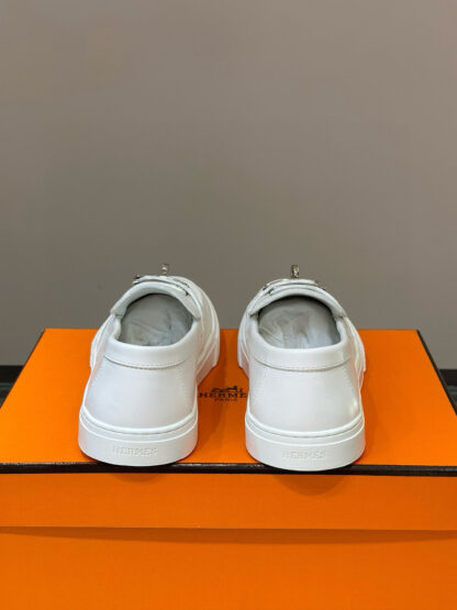 Hermès Classic Men's White Soft and Durable Loafers - Image 6