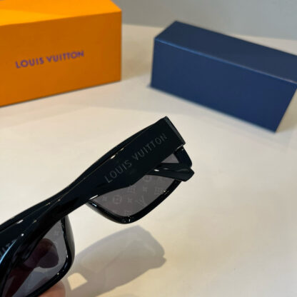 LOUIS VUITTON Fashion Sunglasses - Image 8