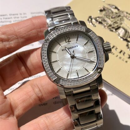 Burberry Quartz Women's Watch - Image 6