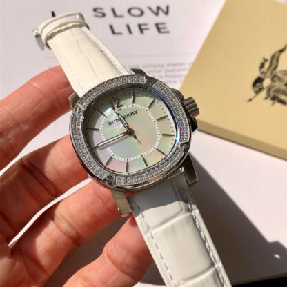 Burberry Quartz Women's Watch - Image 6