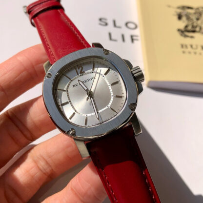 Burberry Quartz Women's Watch - Image 6