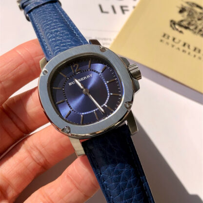 Burberry Quartz Women's Watch - Image 6