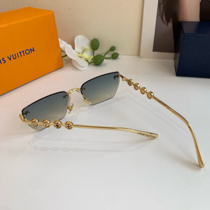 LOUIS VUITTON Fashion Sunglasses - Image 7