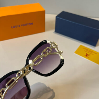 LOUIS VUITTON Fashion Sunglasses - Image 7