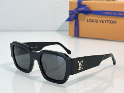 LOUIS VUITTON Fashion Sunglasses - Image 7