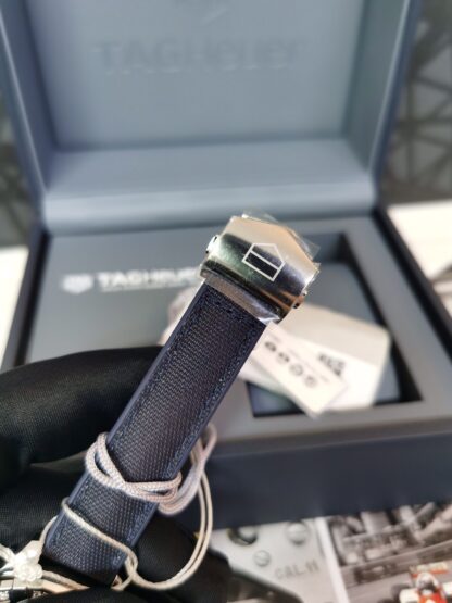 TAGHeuer Aquaracer Series Quartz Women's Watch - Image 5