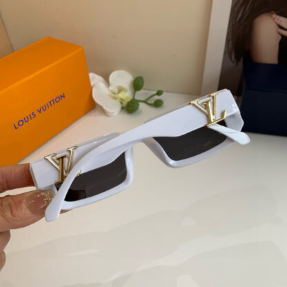 LOUIS VUITTON Fashion Sunglasses - Image 7