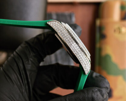 Rolex fully customized curved bezel perfectly fits the wrist - Image 6