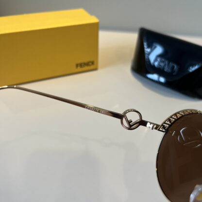 FENDI fashion trend sunglasses - Image 7