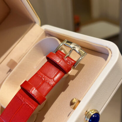 Piaget's unique bucket-shaped fashion watch - Image 4
