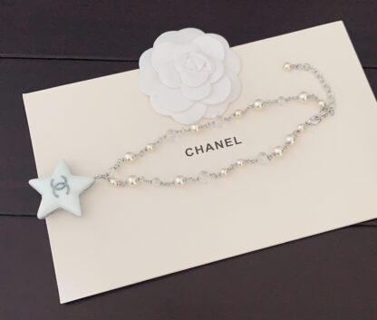 Chanel platinum resin five-pointed star necklace - Image 6