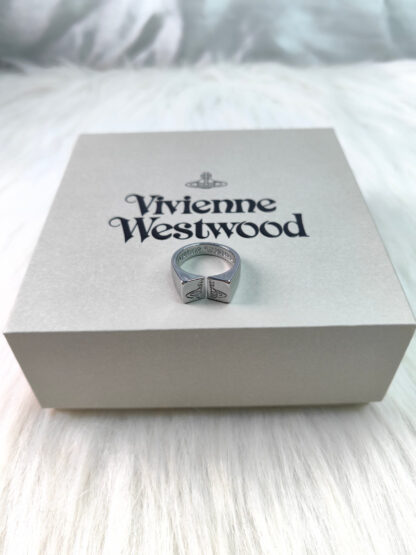 Vivienne Westwood Cracked Square Saturn Ring - Image 6