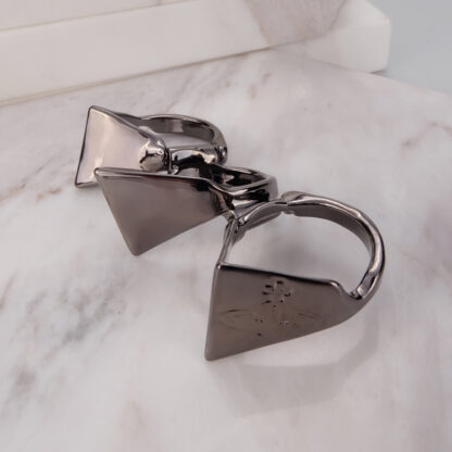 Vivienne Westwood three-section openable armor ring - Image 5