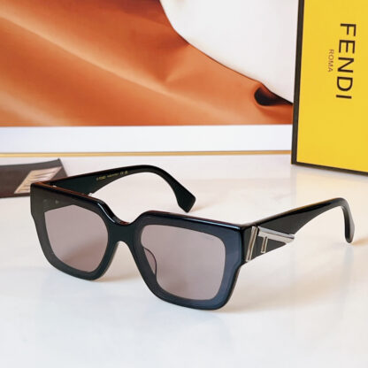 FENDI fashion trend sunglasses - Image 7