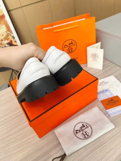 Hermès white comfortable trendy leather loafers - Image 6