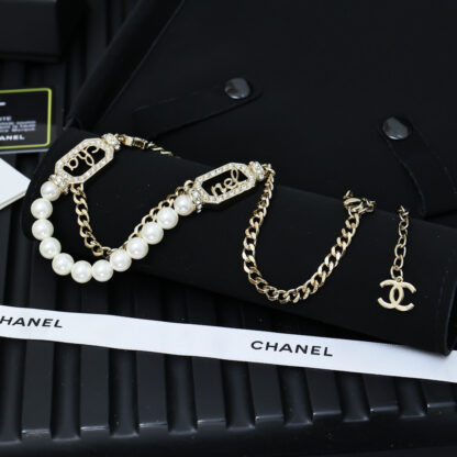 Chanel Vintage Small Square Pearl Necklace - Image 5