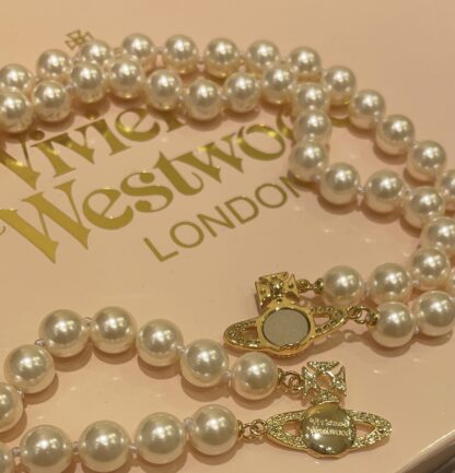 Vivienne Westwood Gold Diamond Saturn Magnetic Clasp Double Pearl Necklace - Image 6
