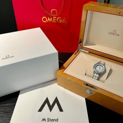 Omega Elegant Women's Watch - Image 6