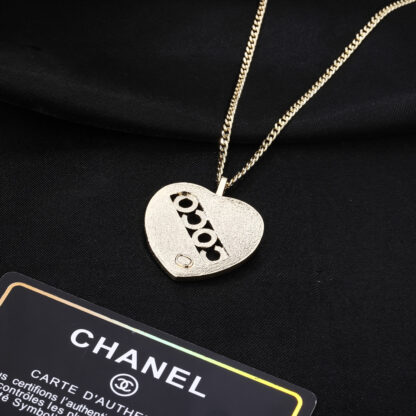 Chanel exquisite coco heart necklace - Image 6