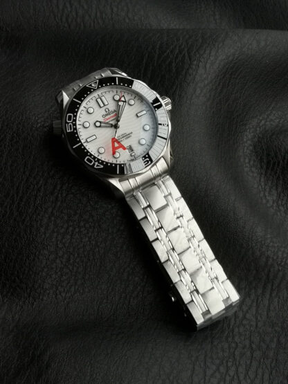 Omega New Seamaster 300m - Image 6