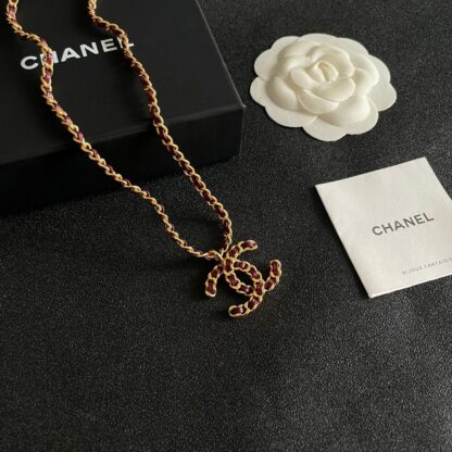 Chanel exquisite and versatile vintage necklace - Image 4