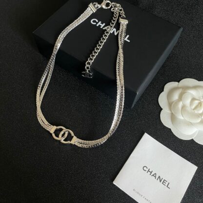 Chanel exquisite and elegant vintage necklace - Image 3
