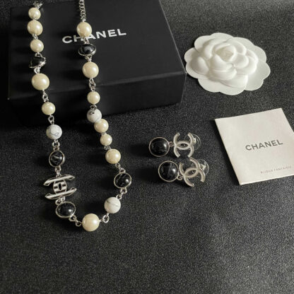Chanel exquisite and generous pearl vintage necklace - Image 4