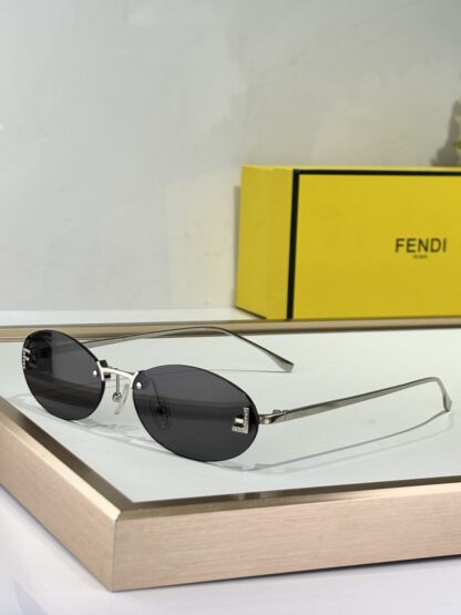 FENDI fashion trend sunglasses - Image 7
