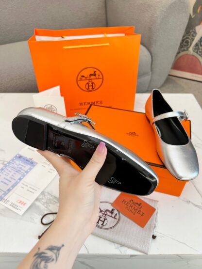 Hermès new pure handmade silver trendy loafers - Image 6