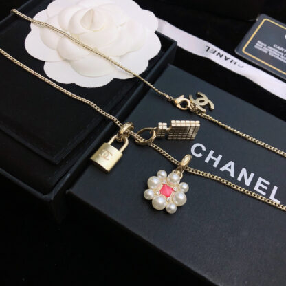 Chanel Delicate and Elegant Pendant Necklace - Image 6