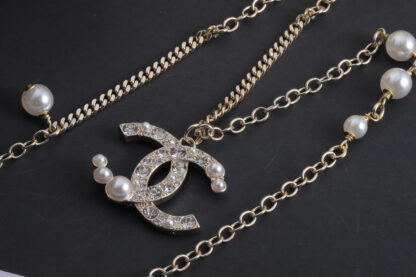 Chanel exquisite pearl rhinestone versatile necklace - Image 6