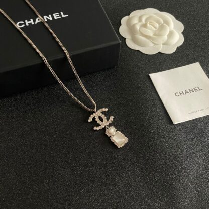 Chanel elegant vintage necklace - Image 4