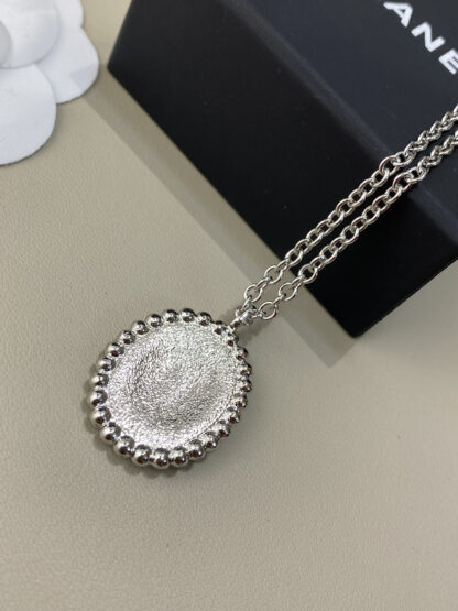 Chanel Diamond cc Pearl Series Simple Necklace - Image 7