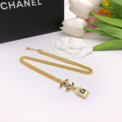 Chanel lock necklace with colored diamonds - Image 6