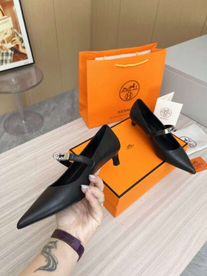 Hermès black holiday essentials comfortable loafers - Image 6