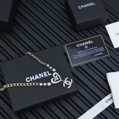 Chanel vine heart necklace - Image 6