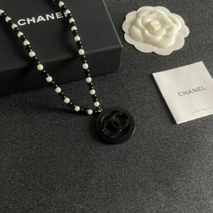 Chanel Pearl Double C Circle Necklace - Image 4