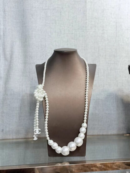 Chanel Pearl Elegant Sweater Necklace - Image 6