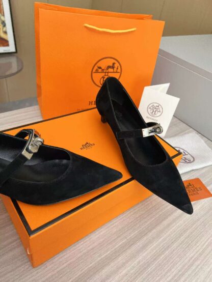 Hermès black velvet, a must-have for a vacation, comfortable loafers - Image 6