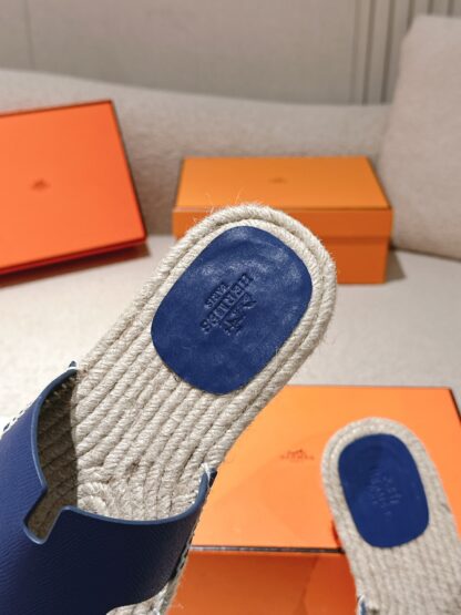 Hermès latest spring and summer dark blue refreshing and comfortable straw slippers - Image 6